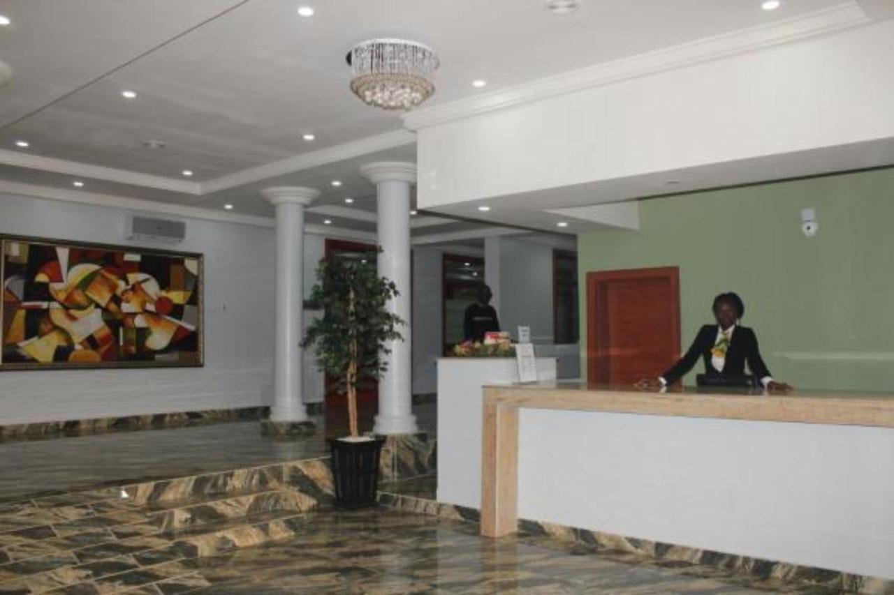 Dannic Hotels Енугу Екстериор снимка